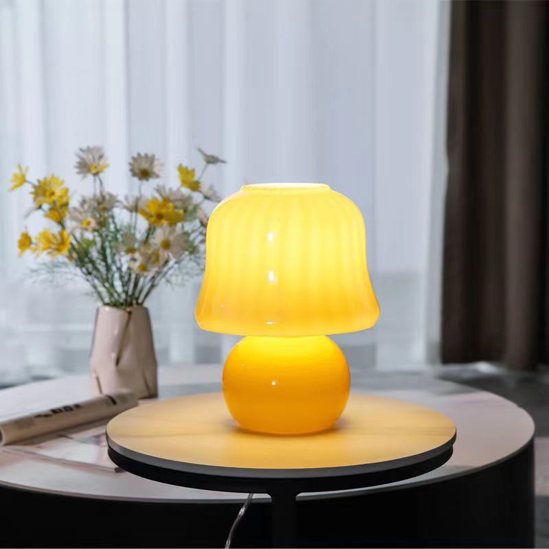MUSHROOM GLASS TABLE LAMP